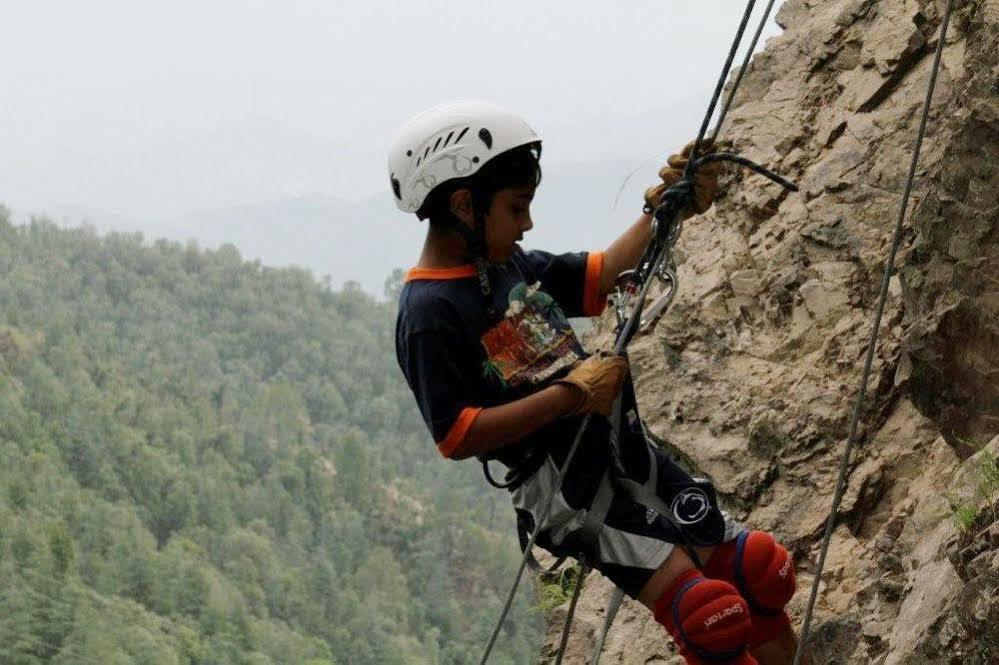 Aamod Resort Shimla Exterior photo